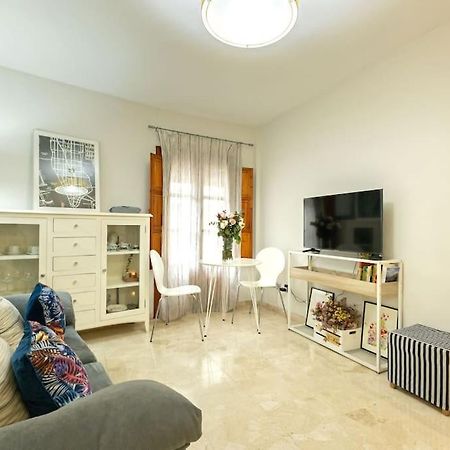 Pajaritos Center Suite By Valcambre Sevilla Eksteriør billede