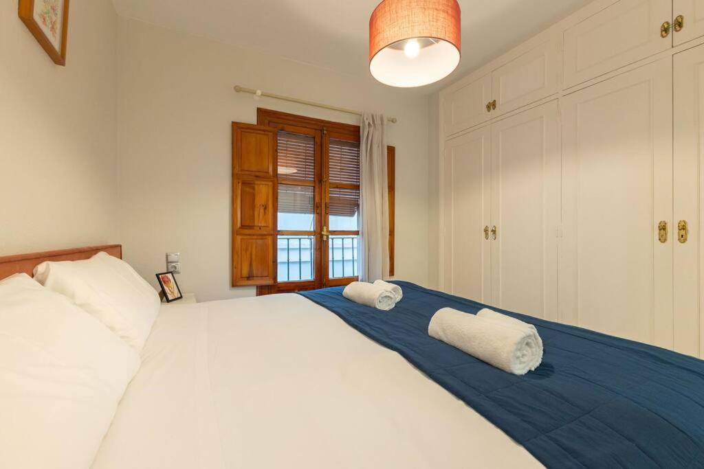 Pajaritos Center Suite By Valcambre Sevilla Eksteriør billede