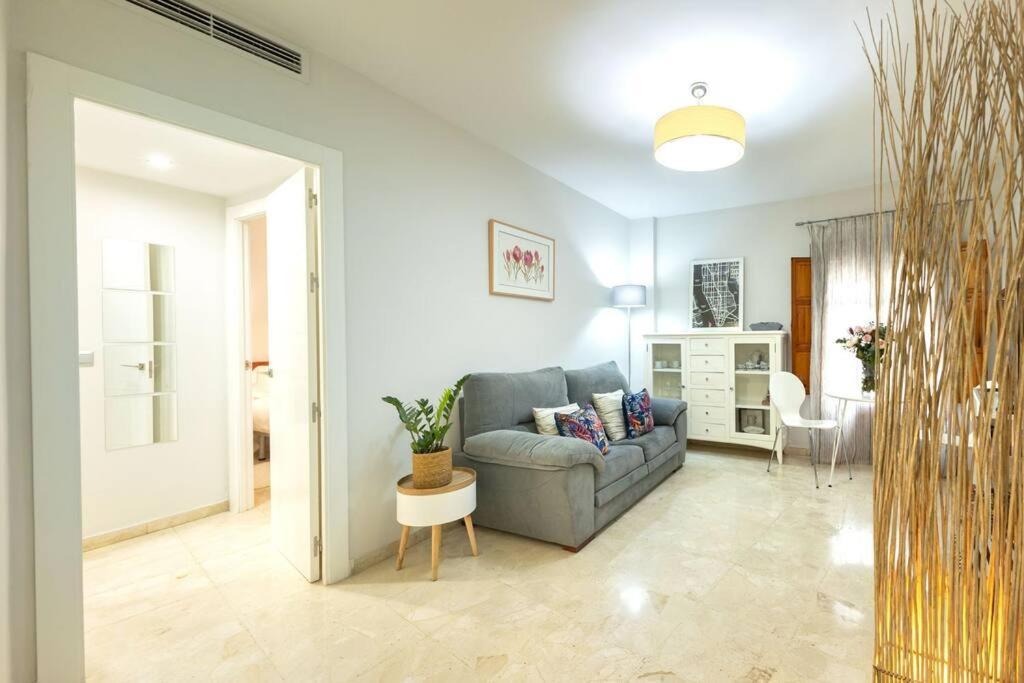 Pajaritos Center Suite By Valcambre Sevilla Eksteriør billede