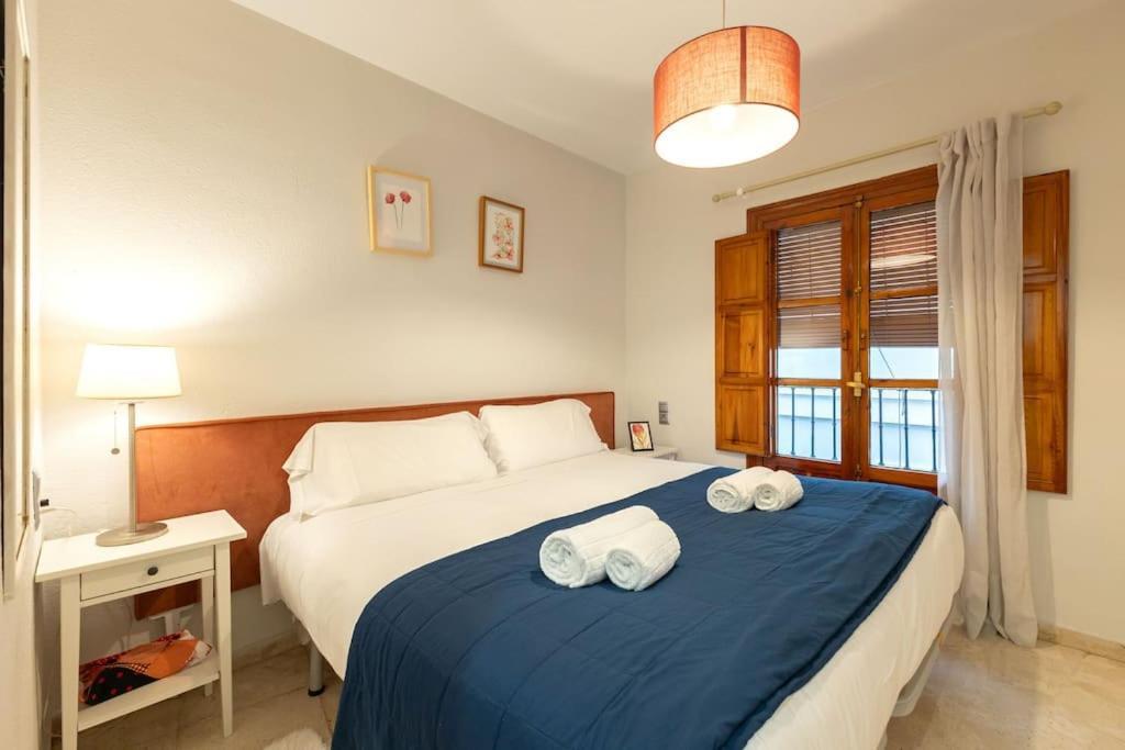 Pajaritos Center Suite By Valcambre Sevilla Eksteriør billede