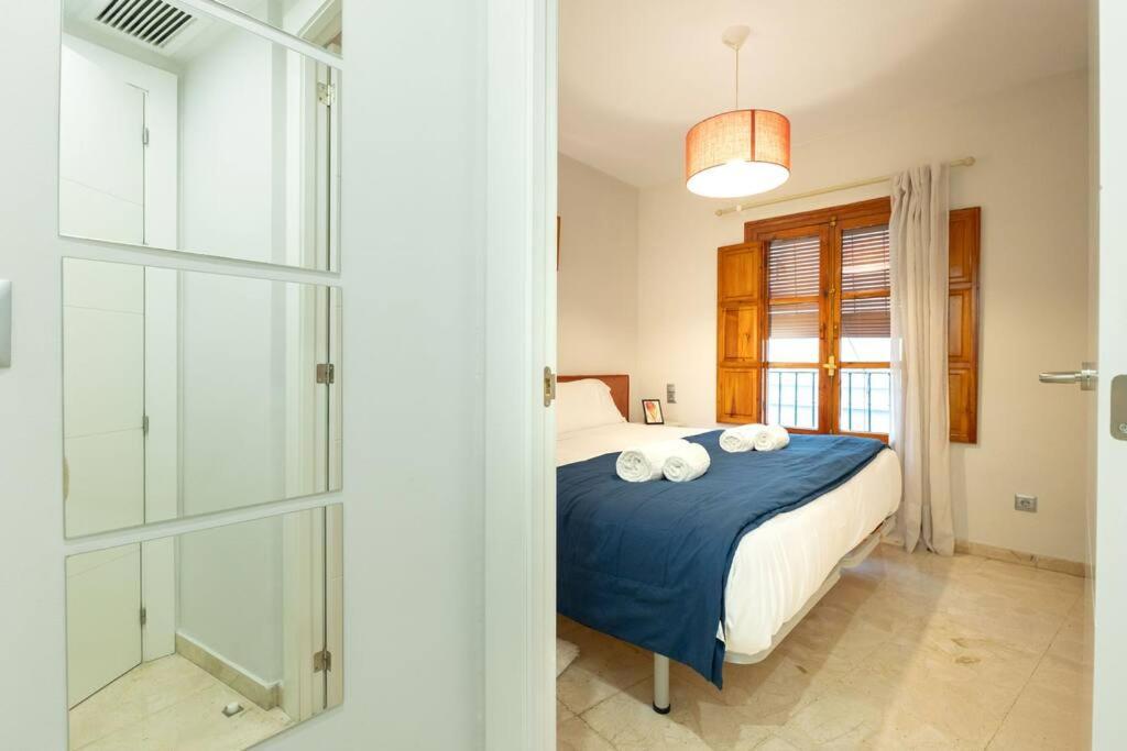 Pajaritos Center Suite By Valcambre Sevilla Eksteriør billede